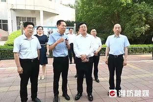 沃恩：西蒙斯继续缺席一周 近期会前往长岛篮网进行恢复训练